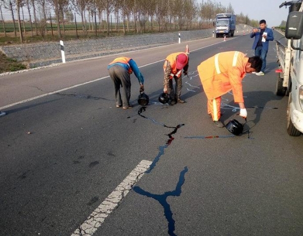 道路灌缝胶厂家供应价格